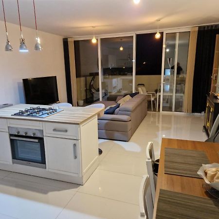 דירות לוקה Town Pent House מראה חיצוני תמונה